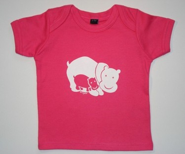 baby t-shirt kleur fuchsia met nijlpaard (maat 6-12 maanden)
